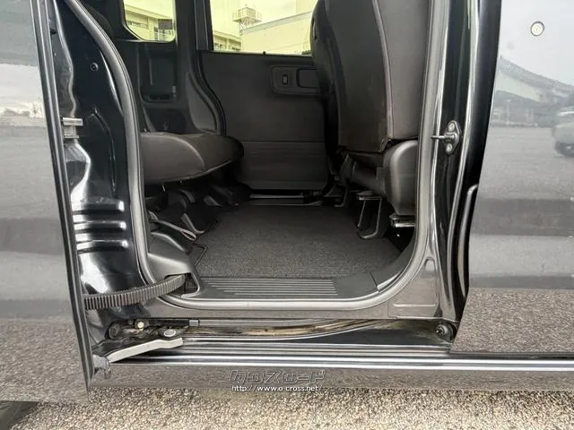 レンタアップ車徹底売り尽くしセール!ナビ・ETC・バックカメラ付で装備充実。愛車の買取査定、委託販売なども行ってます〜♪中古車買うなら西崎総合運動公園向かいのネクサスレンタカーへ。 ホンダ N-BOX