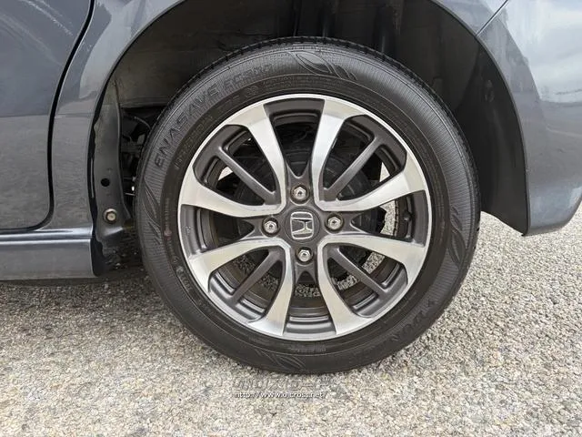 レンタアップ車徹底売り尽くしセール!ナビ・ETC・バックカメラ付で装備充実。愛車の買取査定、委託販売なども行ってます〜♪中古車買うなら西崎総合運動公園向かいのネクサスレンタカーへ。 ホンダ N-BOX