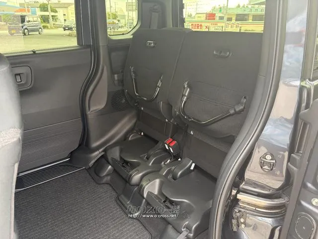 レンタアップ車徹底売り尽くしセール!ナビ・ETC・バックカメラ付で装備充実。愛車の買取査定、委託販売なども行ってます〜♪中古車買うなら西崎総合運動公園向かいのネクサスレンタカーへ。 ホンダ N-BOX