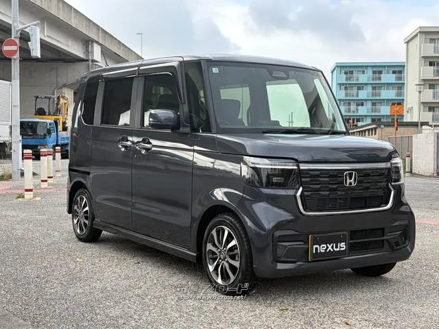 レンタアップ車徹底売り尽くしセール!ナビ・ETC・バックカメラ付で装備充実。愛車の買取査定、委託販売なども行ってます〜♪中古車買うなら西崎総合運動公園向かいのネクサスレンタカーへ。 ホンダ N-BOX