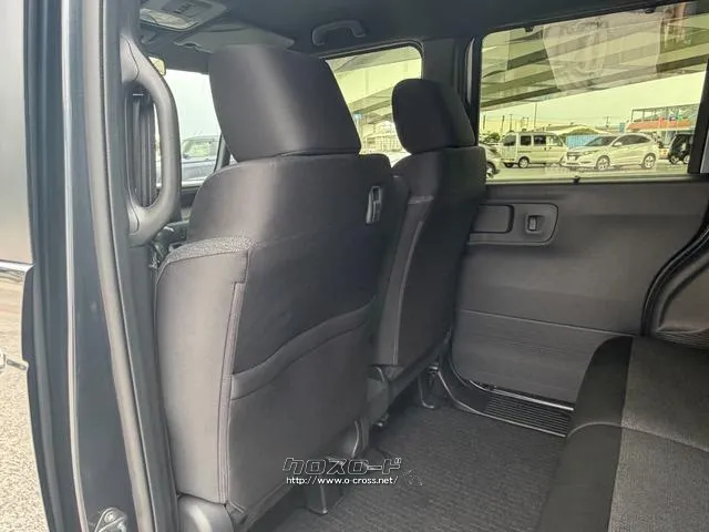 レンタアップ車徹底売り尽くしセール!ナビ・ETC・バックカメラ付で装備充実。愛車の買取査定、委託販売なども行ってます〜♪中古車買うなら西崎総合運動公園向かいのネクサスレンタカーへ。 ホンダ N-BOX