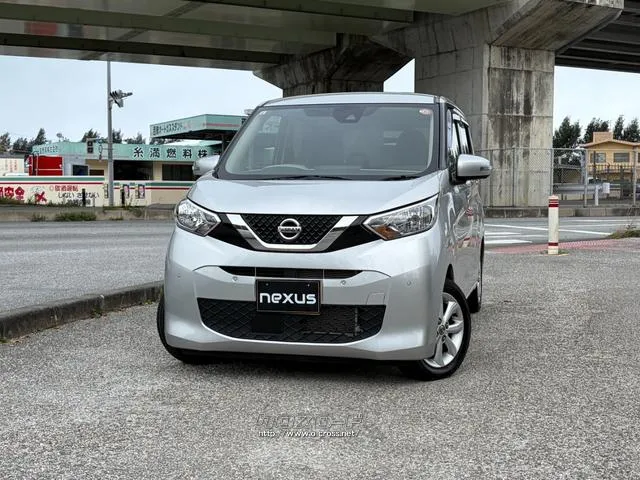 レンタアップ車徹底売り尽くしセール!ナビ・ETC・バックカメラ付で装備充実。愛車の買取査定、委託販売なども行ってます〜♪中古車買うなら西崎総合運動公園向かいのネクサスレンタカーへ。 日産 デイズ