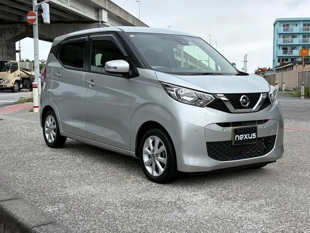 レンタアップ車徹底売り尽くしセール!ナビ・ETC・バックカメラ付で装備充実。愛車の買取査定、委託販売なども行ってます〜♪中古車買うなら西崎総合運動公園向かいのネクサスレンタカーへ。 日産 デイズ