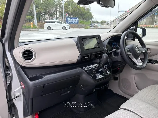 レンタアップ車徹底売り尽くしセール!ナビ・ETC・バックカメラ付で装備充実。愛車の買取査定、委託販売なども行ってます〜♪中古車買うなら西崎総合運動公園向かいのネクサスレンタカーへ。 日産 デイズ