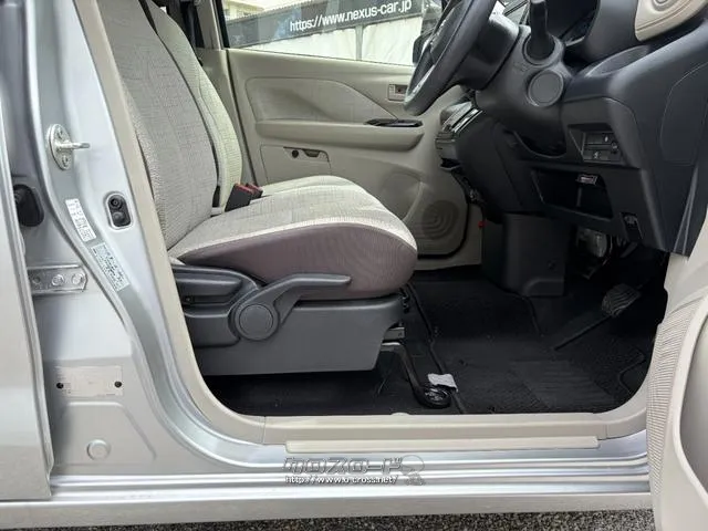レンタアップ車徹底売り尽くしセール!ナビ・ETC・バックカメラ付で装備充実。愛車の買取査定、委託販売なども行ってます〜♪中古車買うなら西崎総合運動公園向かいのネクサスレンタカーへ。 日産 デイズ