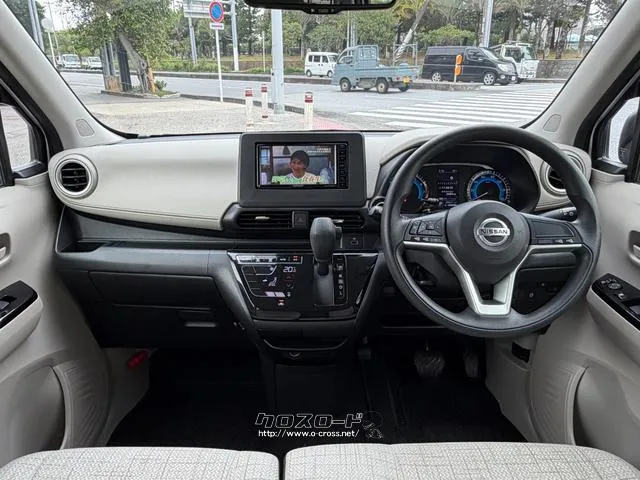 レンタアップ車徹底売り尽くしセール!ナビ・ETC・バックカメラ付で装備充実。愛車の買取査定、委託販売なども行ってます〜♪中古車買うなら西崎総合運動公園向かいのネクサスレンタカーへ。 日産 デイズ