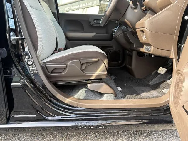 レンタアップ車徹底売り尽くしセール!ナビ・ETC・バックカメラ付で装備充実。愛車の買取査定、委託販売なども行ってます〜♪中古車買うなら西崎総合運動公園向かいのネクサスレンタカーへ。 ホンダ N-WGN