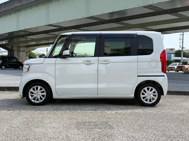 レンタアップ車徹底売り尽くしセール!ナビ・ETC・バックカメラ付で装備充実。愛車の買取査定、委託販売なども行ってます〜♪中古車買うなら西崎総合運動公園向かいのネクサスレンタカーへ。 ホンダ N-BOX