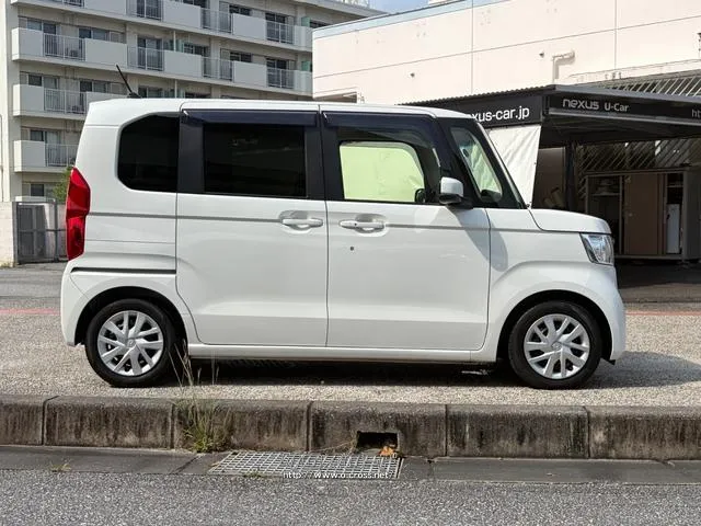 レンタアップ車徹底売り尽くしセール!ナビ・ETC・バックカメラ付で装備充実。愛車の買取査定、委託販売なども行ってます〜♪中古車買うなら西崎総合運動公園向かいのネクサスレンタカーへ。 ホンダ N-BOX