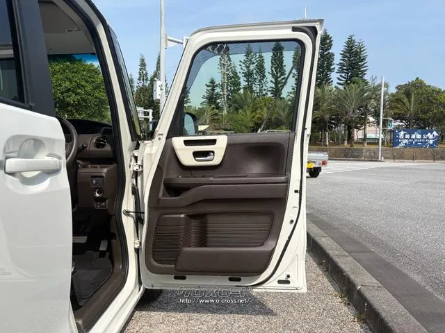 レンタアップ車徹底売り尽くしセール!ナビ・ETC・バックカメラ付で装備充実。愛車の買取査定、委託販売なども行ってます〜♪中古車買うなら西崎総合運動公園向かいのネクサスレンタカーへ。 ホンダ N-BOX