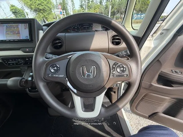 レンタアップ車徹底売り尽くしセール!ナビ・ETC・バックカメラ付で装備充実。愛車の買取査定、委託販売なども行ってます〜♪中古車買うなら西崎総合運動公園向かいのネクサスレンタカーへ。 ホンダ N-BOX