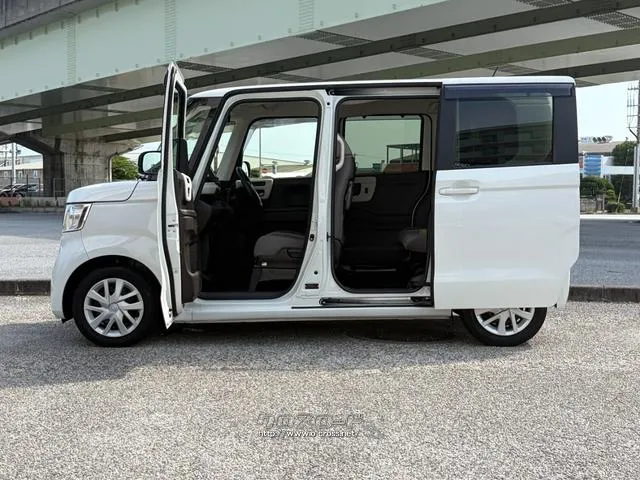 レンタアップ車徹底売り尽くしセール!ナビ・ETC・バックカメラ付で装備充実。愛車の買取査定、委託販売なども行ってます〜♪中古車買うなら西崎総合運動公園向かいのネクサスレンタカーへ。 ホンダ N-BOX