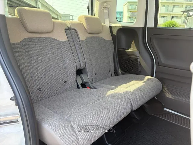 レンタアップ車徹底売り尽くしセール!ナビ・ETC・バックカメラ付で装備充実。愛車の買取査定、委託販売なども行ってます〜♪中古車買うなら西崎総合運動公園向かいのネクサスレンタカーへ。 ホンダ N-BOX