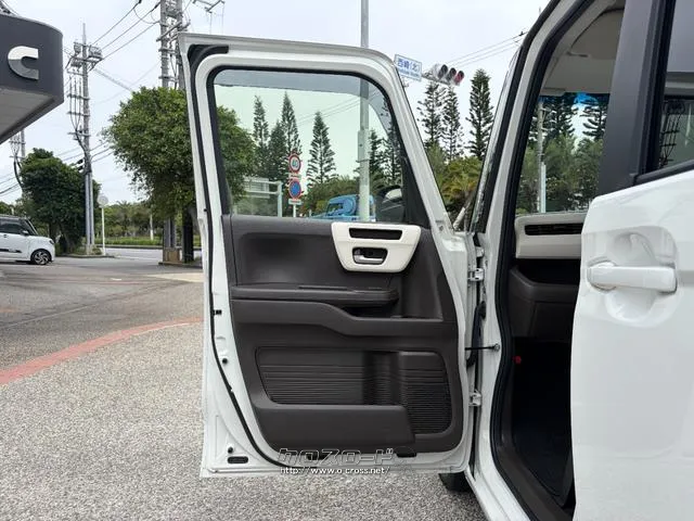 レンタアップ車徹底売り尽くしセール!ナビ・ETC・バックカメラ付で装備充実。愛車の買取査定、委託販売なども行ってます〜♪中古車買うなら西崎総合運動公園向かいのネクサスレンタカーへ。 ホンダ N-BOX