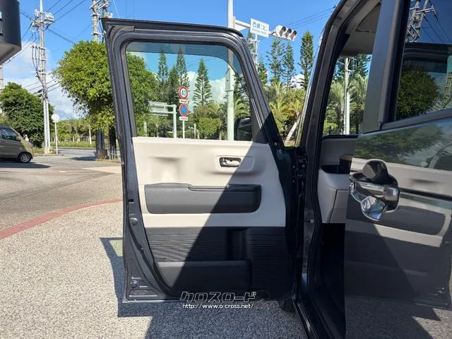 レンタアップ車徹底売り尽くしセール!ナビ・ETC・バックカメラ付で装備充実。愛車の買取査定、委託販売なども行ってます〜♪中古車買うなら西崎総合運動公園向かいのネクサスレンタカーへ。 ホンダ N-BOX