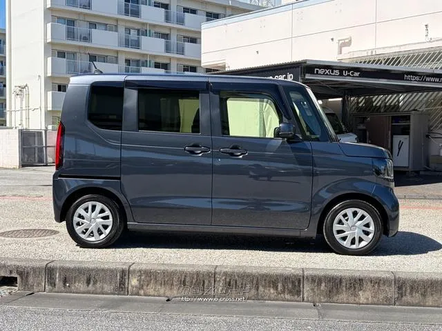 レンタアップ車徹底売り尽くしセール!ナビ・ETC・バックカメラ付で装備充実。愛車の買取査定、委託販売なども行ってます〜♪中古車買うなら西崎総合運動公園向かいのネクサスレンタカーへ。 ホンダ N-BOX