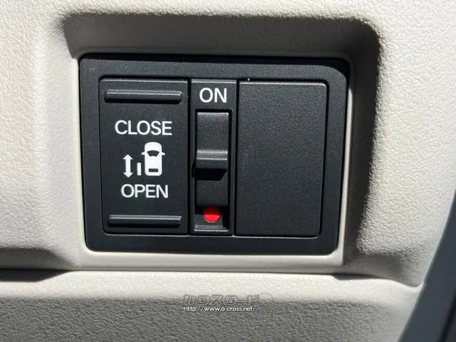 レンタアップ車徹底売り尽くしセール!ナビ・ETC・バックカメラ付で装備充実。愛車の買取査定、委託販売なども行ってます〜♪中古車買うなら西崎総合運動公園向かいのネクサスレンタカーへ。 ホンダ N-BOX