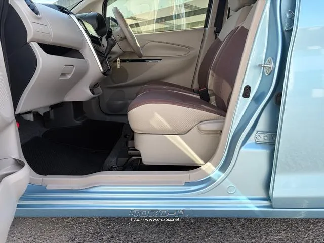 レンタアップ車徹底売り尽くしセール!ナビ・ETC・バックカメラ付で装備充実。愛車の買取査定、委託販売なども行ってます〜♪中古車買うなら西崎総合運動公園向かいのネクサスレンタカーへ。 三菱 eKワゴン
