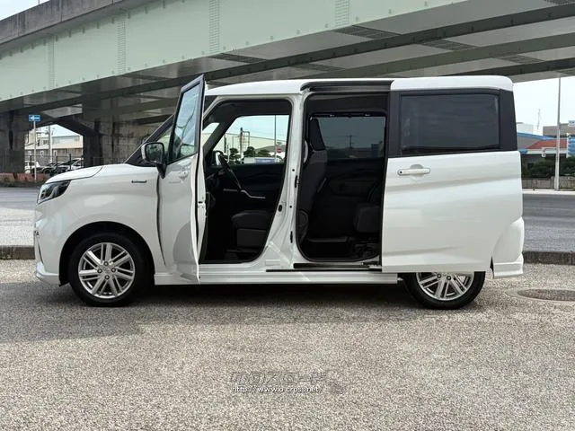 レンタアップ車徹底売り尽くしセール!ナビ・ETC・バックカメラ付で装備充実。愛車の買取査定、委託販売なども行ってます〜♪中古車買うなら西崎総合運動公園向かいのネクサスレンタカーへ。 スズキ ソリオ