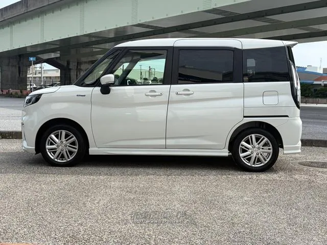 レンタアップ車徹底売り尽くしセール!ナビ・ETC・バックカメラ付で装備充実。愛車の買取査定、委託販売なども行ってます〜♪中古車買うなら西崎総合運動公園向かいのネクサスレンタカーへ。 スズキ ソリオ