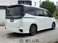 トヨタ ヴォクシー