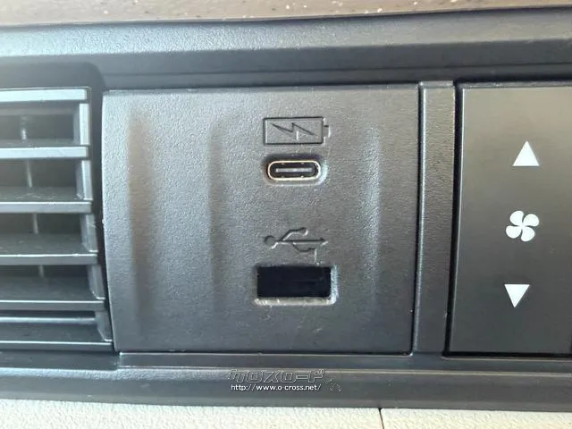 レンタアップ車徹底売り尽くしセール!ナビ・ETC・バックカメラ付で装備充実。愛車の買取査定、委託販売なども行ってます〜♪中古車買うなら西崎総合運動公園向かいのネクサスレンタカーへ。 ホンダ N-BOX