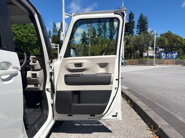レンタアップ車徹底売り尽くしセール!ナビ・ETC・バックカメラ付で装備充実。愛車の買取査定、委託販売なども行ってます〜♪中古車買うなら西崎総合運動公園向かいのネクサスレンタカーへ。 ホンダ N-BOX