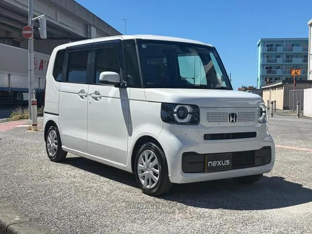 レンタアップ車徹底売り尽くしセール!ナビ・ETC・バックカメラ付で装備充実。愛車の買取査定、委託販売なども行ってます〜♪中古車買うなら西崎総合運動公園向かいのネクサスレンタカーへ。 ホンダ N-BOX