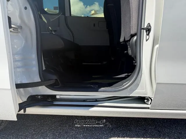 レンタアップ車徹底売り尽くしセール!ナビ・ETC・バックカメラ付で装備充実。愛車の買取査定、委託販売なども行ってます〜♪中古車買うなら西崎総合運動公園向かいのネクサスレンタカーへ。 ホンダ N-BOX