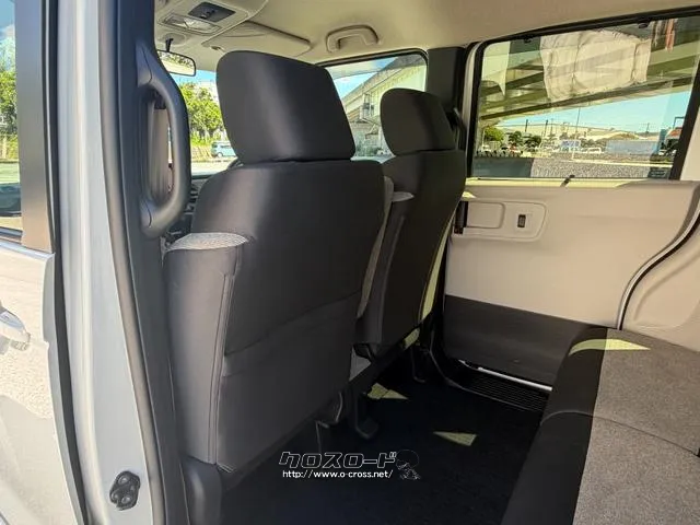 レンタアップ車徹底売り尽くしセール!ナビ・ETC・バックカメラ付で装備充実。愛車の買取査定、委託販売なども行ってます〜♪中古車買うなら西崎総合運動公園向かいのネクサスレンタカーへ。 ホンダ N-BOX