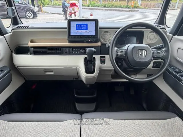レンタアップ車徹底売り尽くしセール!ナビ・ETC・バックカメラ付で装備充実。愛車の買取査定、委託販売なども行ってます〜♪中古車買うなら西崎総合運動公園向かいのネクサスレンタカーへ。 ホンダ N-BOX
