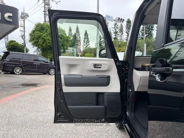 レンタアップ車徹底売り尽くしセール!ナビ・ETC・バックカメラ付で装備充実。愛車の買取査定、委託販売なども行ってます〜♪中古車買うなら西崎総合運動公園向かいのネクサスレンタカーへ。 ホンダ N-BOX