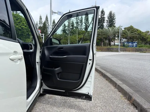 レンタアップ車徹底売り尽くしセール!ナビ・ETC・バックカメラ付で装備充実。愛車の買取査定、委託販売なども行ってます〜♪中古車買うなら西崎総合運動公園向かいのネクサスレンタカーへ。 トヨタ ノア