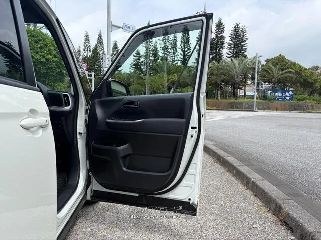 レンタアップ車徹底売り尽くしセール!ナビ・ETC・バックカメラ付で装備充実。愛車の買取査定、委託販売なども行ってます〜♪中古車買うなら西崎総合運動公園向かいのネクサスレンタカーへ。 トヨタ ノア