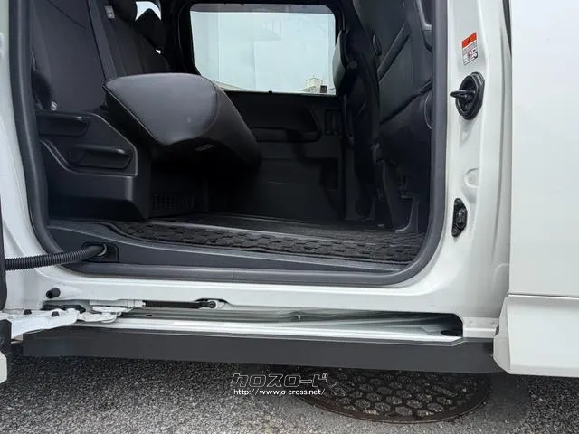 レンタアップ車徹底売り尽くしセール!ナビ・ETC・バックカメラ付で装備充実。愛車の買取査定、委託販売なども行ってます〜♪中古車買うなら西崎総合運動公園向かいのネクサスレンタカーへ。 トヨタ ノア
