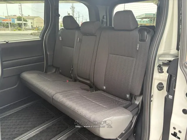 レンタアップ車徹底売り尽くしセール!ナビ・ETC・バックカメラ付で装備充実。愛車の買取査定、委託販売なども行ってます〜♪中古車買うなら西崎総合運動公園向かいのネクサスレンタカーへ。 トヨタ ノア