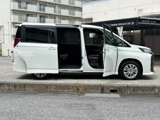 レンタアップ車徹底売り尽くしセール!ナビ・ETC・バックカメラ付で装備充実。愛車の買取査定、委託販売なども行ってます〜♪中古車買うなら西崎総合運動公園向かいのネクサスレンタカーへ。 トヨタ ノア