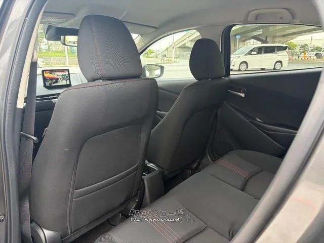 レンタアップ車徹底売り尽くしセール!ナビ・ETC・バックカメラ付で装備充実。愛車の買取査定、委託販売なども行ってます〜♪中古車買うなら西崎総合運動公園向かいのネクサスレンタカーへ。 マツダ MAZDA2
