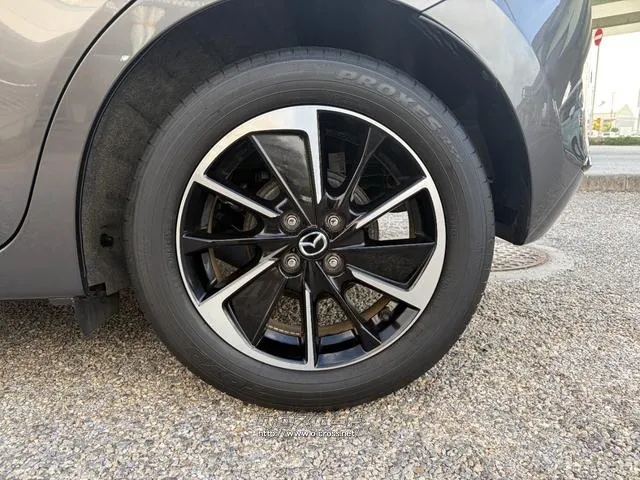 レンタアップ車徹底売り尽くしセール!ナビ・ETC・バックカメラ付で装備充実。愛車の買取査定、委託販売なども行ってます〜♪中古車買うなら西崎総合運動公園向かいのネクサスレンタカーへ。 マツダ MAZDA2