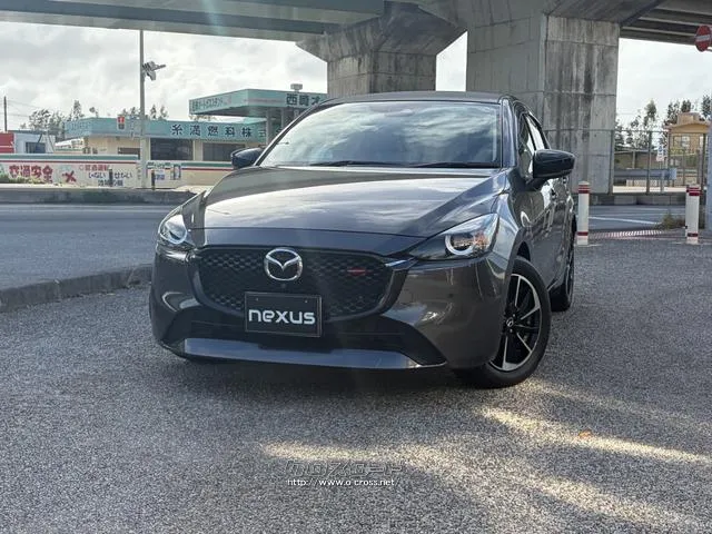 レンタアップ車徹底売り尽くしセール!ナビ・ETC・バックカメラ付で装備充実。愛車の買取査定、委託販売なども行ってます〜♪中古車買うなら西崎総合運動公園向かいのネクサスレンタカーへ。 マツダ MAZDA2