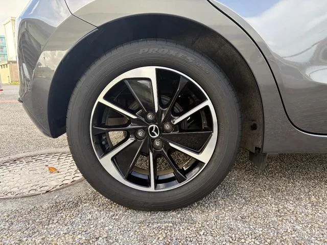 レンタアップ車徹底売り尽くしセール!ナビ・ETC・バックカメラ付で装備充実。愛車の買取査定、委託販売なども行ってます〜♪中古車買うなら西崎総合運動公園向かいのネクサスレンタカーへ。 マツダ MAZDA2