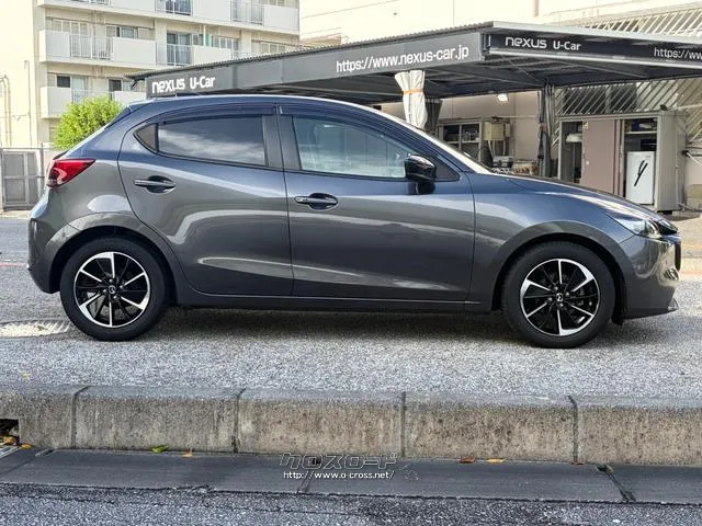 レンタアップ車徹底売り尽くしセール!ナビ・ETC・バックカメラ付で装備充実。愛車の買取査定、委託販売なども行ってます〜♪中古車買うなら西崎総合運動公園向かいのネクサスレンタカーへ。 マツダ MAZDA2