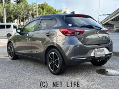 マツダ MAZDA2