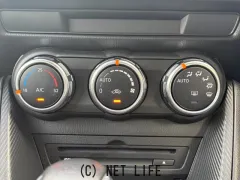 マツダ MAZDA2