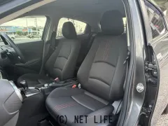 マツダ MAZDA2