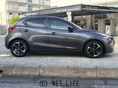 マツダ MAZDA2