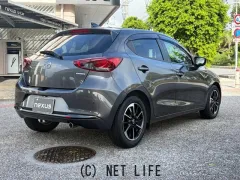 マツダ MAZDA2