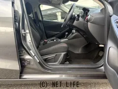 マツダ MAZDA2