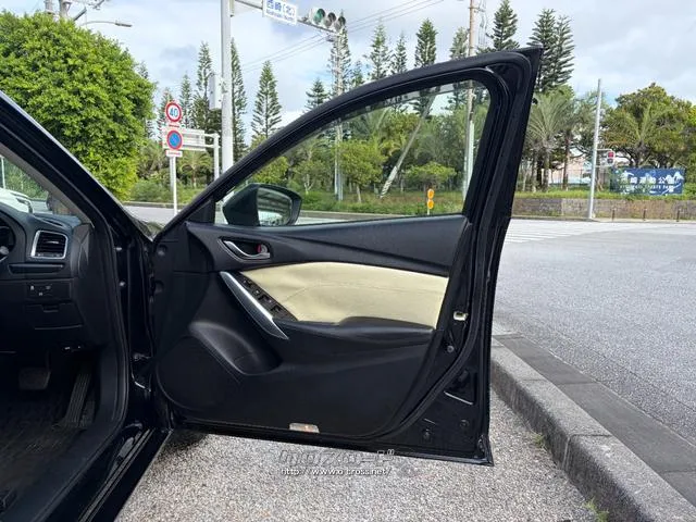 レンタアップ車徹底売り尽くしセール!ナビ・ETC・バックカメラ付で装備充実。愛車の買取査定、委託販売なども行ってます〜♪中古車買うなら西崎総合運動公園向かいのネクサスレンタカーへ。 マツダ アテンザワゴン