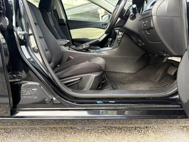 レンタアップ車徹底売り尽くしセール!ナビ・ETC・バックカメラ付で装備充実。愛車の買取査定、委託販売なども行ってます〜♪中古車買うなら西崎総合運動公園向かいのネクサスレンタカーへ。 マツダ アテンザワゴン